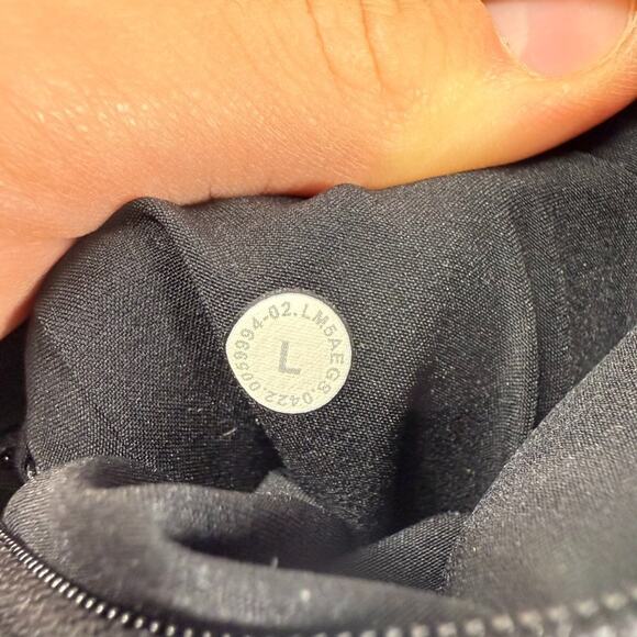 Lululemon License To Train Joggers men's large Black Cuffed Training Gym READ - Picture 9 of 10